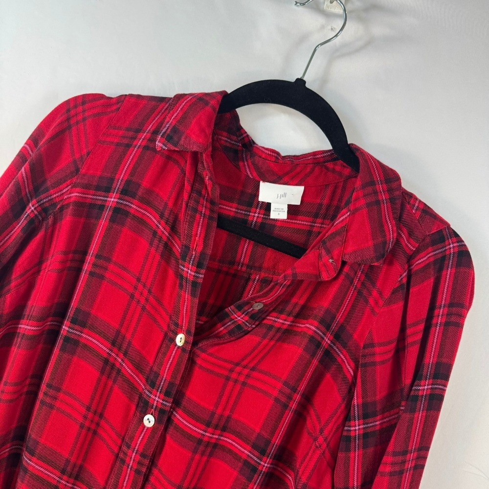 J. Jill Red Black Plaid Rayon Button Down Shirt Womens Small Long Sleeve Top